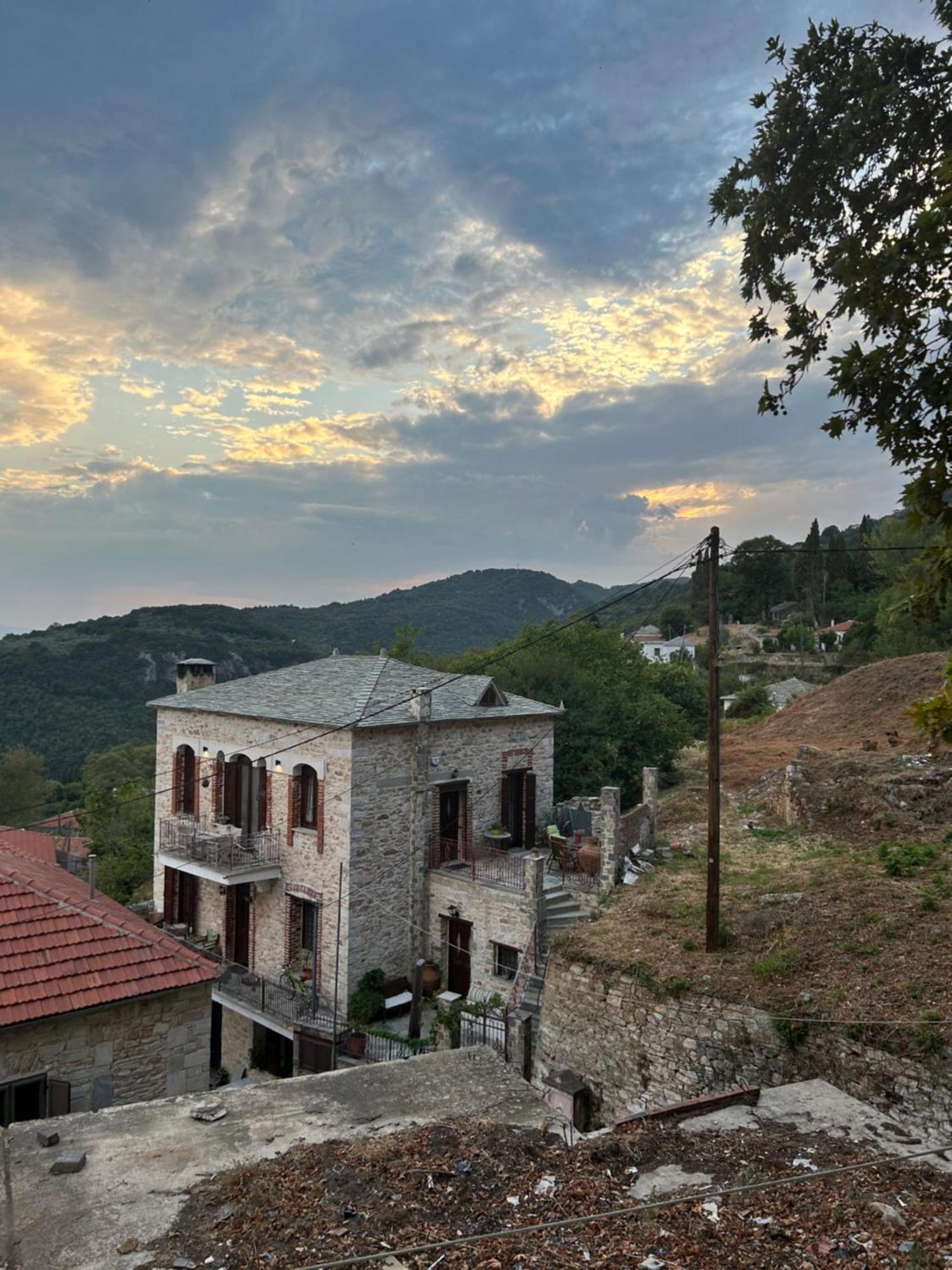Appartement Αρχοντικό Γιούλη à Miléai Extérieur photo