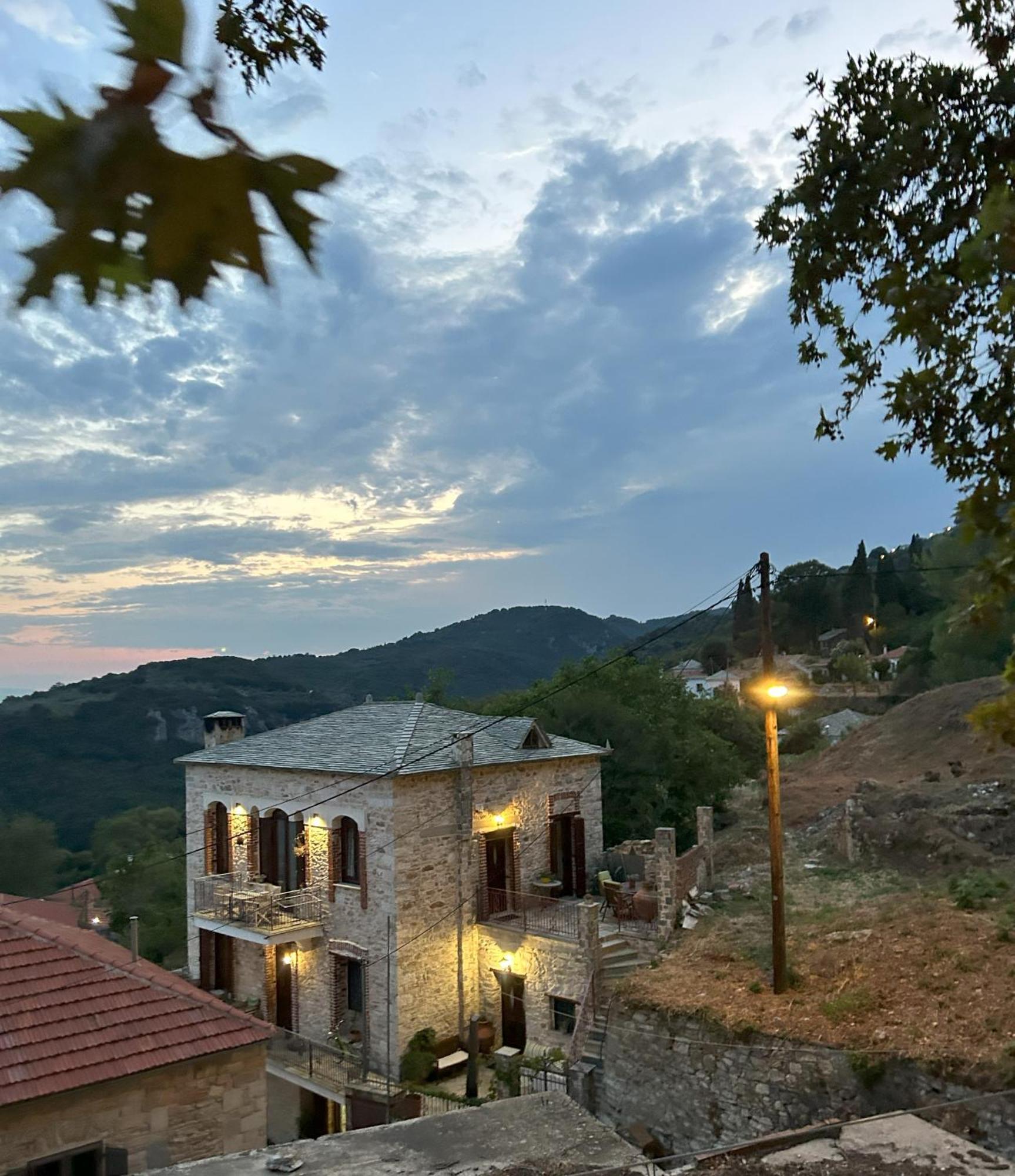 Appartement Αρχοντικό Γιούλη à Miléai Extérieur photo